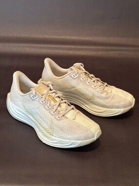 Nike Pegasus Plus Women's Road Running Shoes - Size 9.5